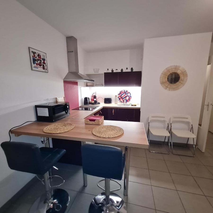 Beau Studio Tout Confort Au Calme Avec Parking . Apartment Villeurbanne Bagian luar foto